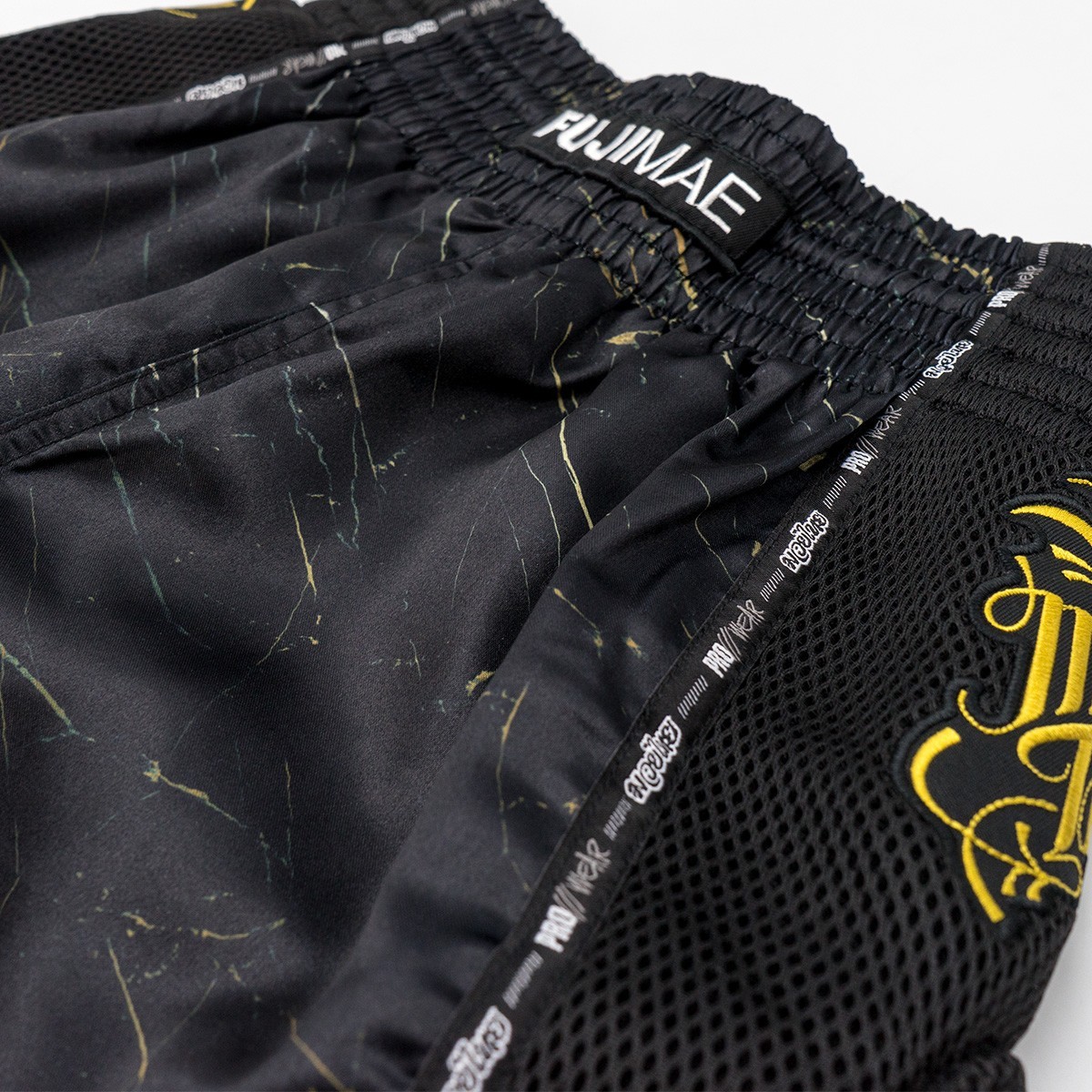 Šortky Muay Thai FUJIMAE ProWear Print Black/Gold